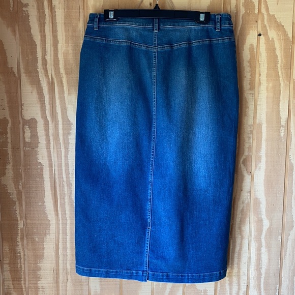 Denim Jean Skirt!๐ - Picture 2 of 3